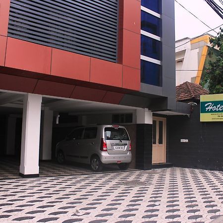 Hotel Sukhvas Thiruvananthapuram Eksteriør billede