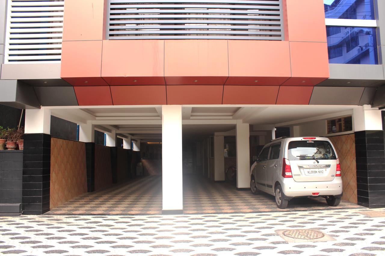 Hotel Sukhvas Thiruvananthapuram Eksteriør billede