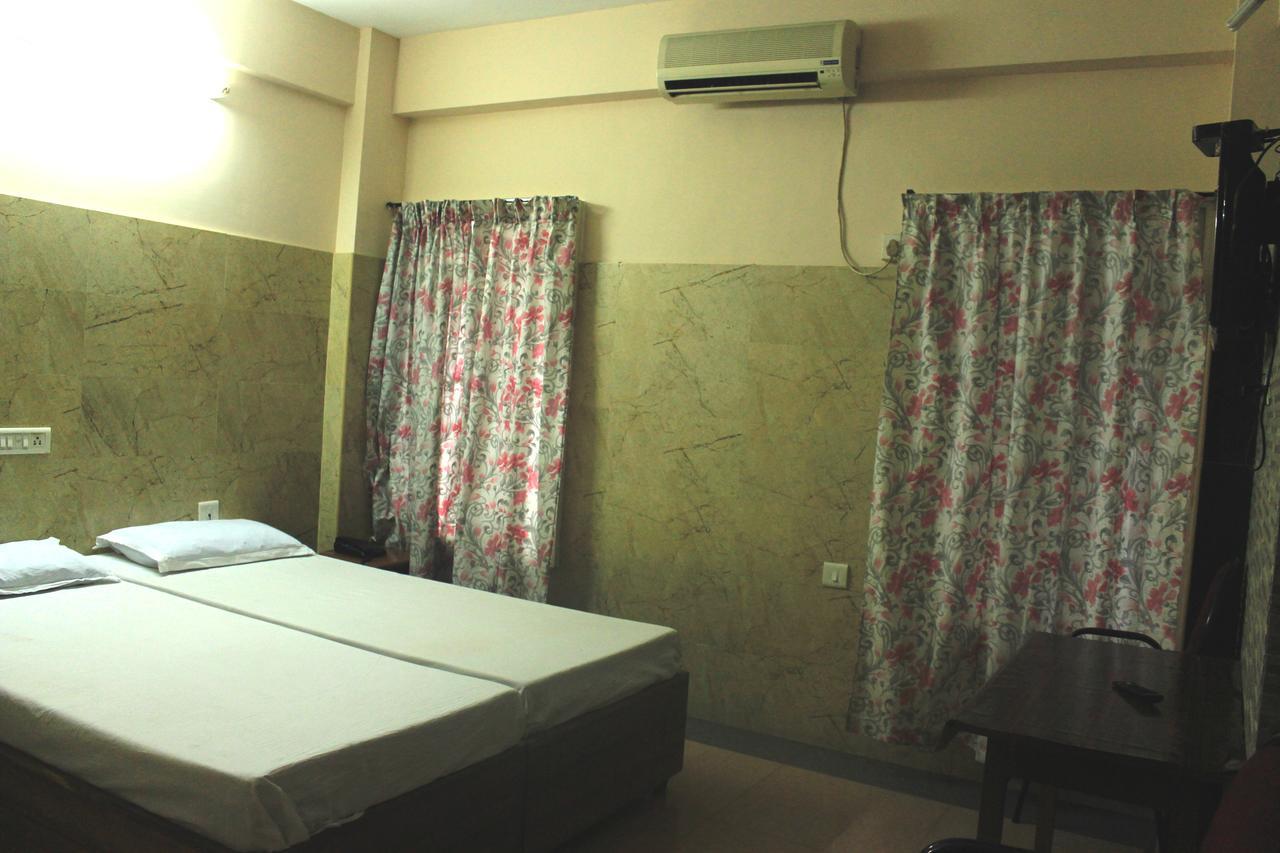 Hotel Sukhvas Thiruvananthapuram Eksteriør billede