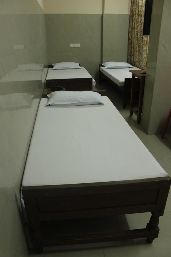 Hotel Sukhvas Thiruvananthapuram Eksteriør billede