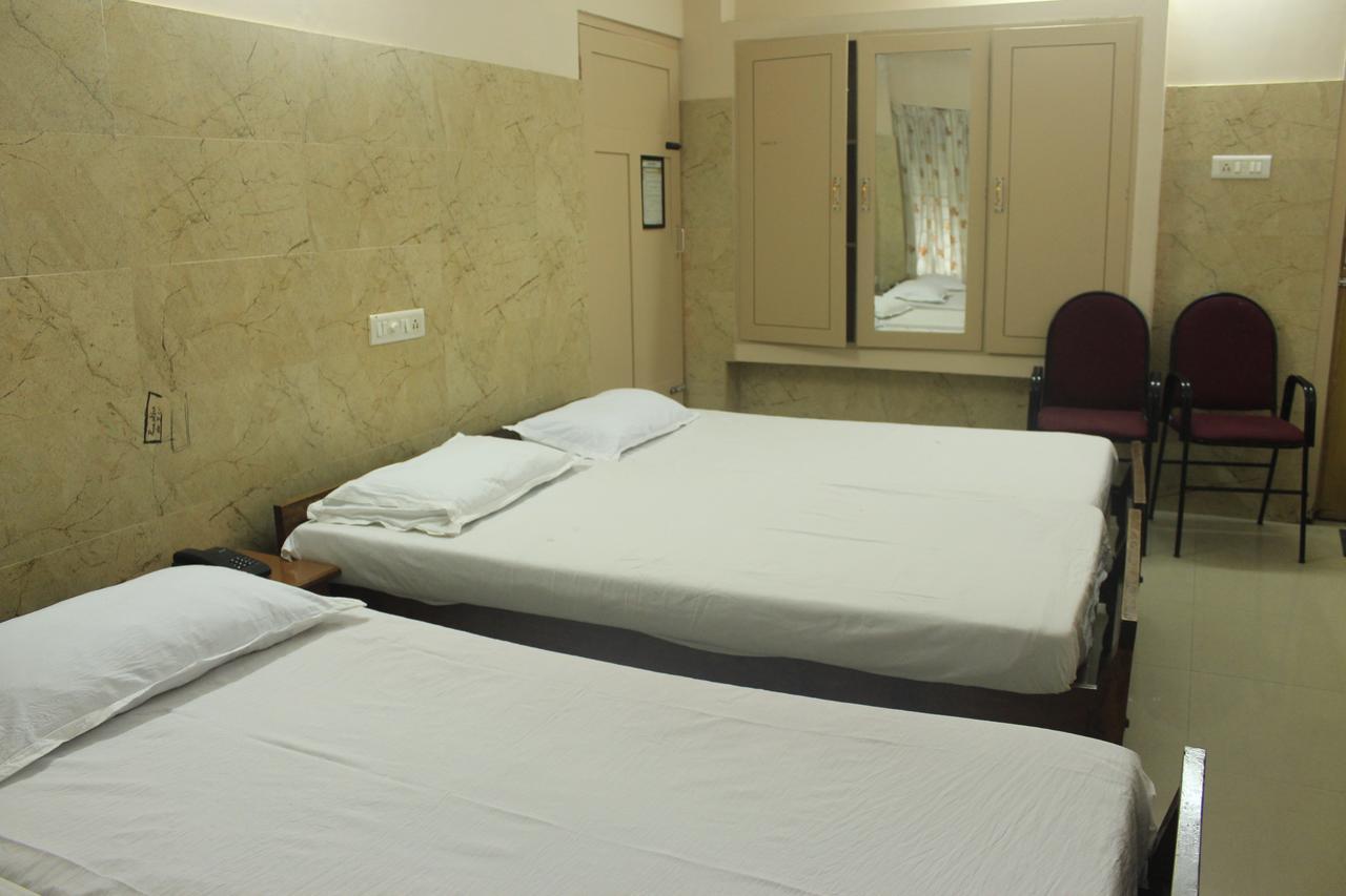 Hotel Sukhvas Thiruvananthapuram Eksteriør billede