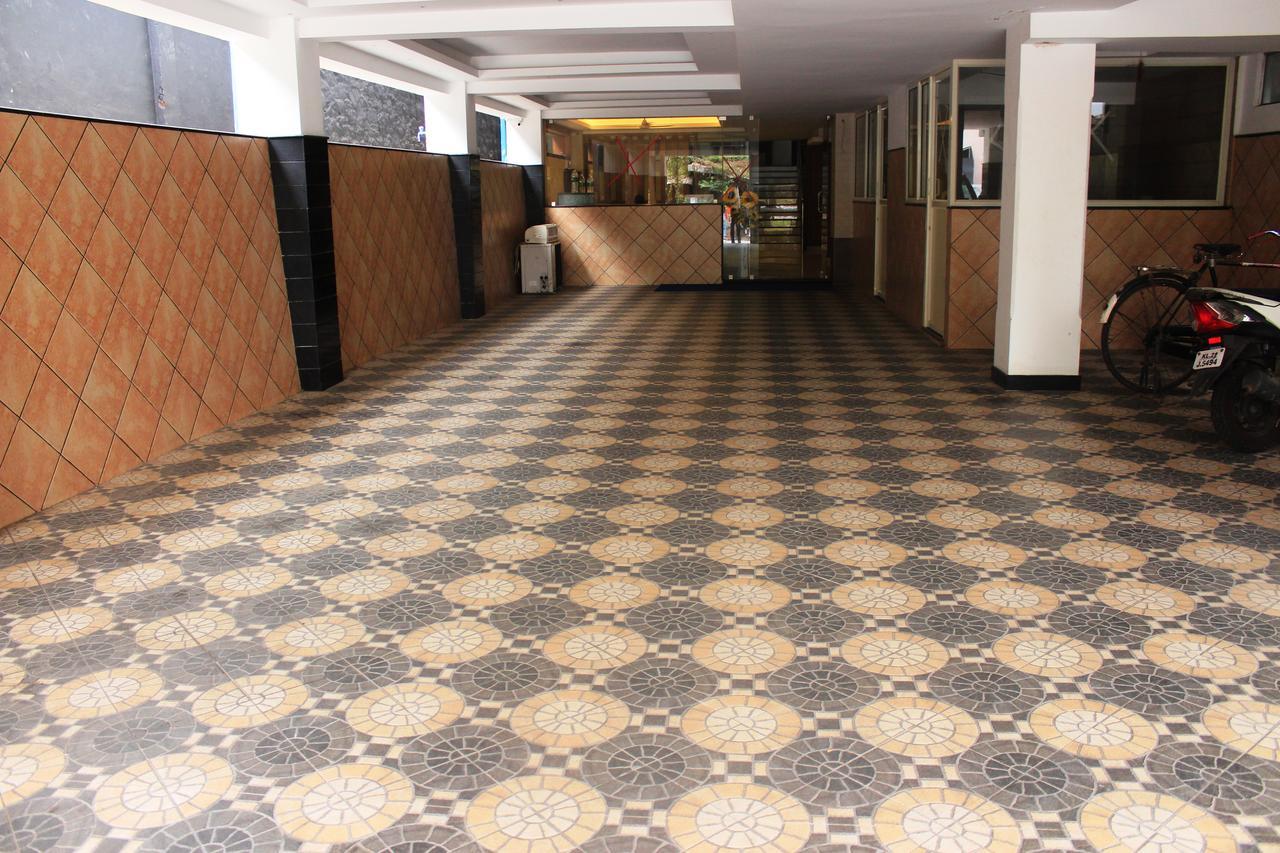 Hotel Sukhvas Thiruvananthapuram Eksteriør billede